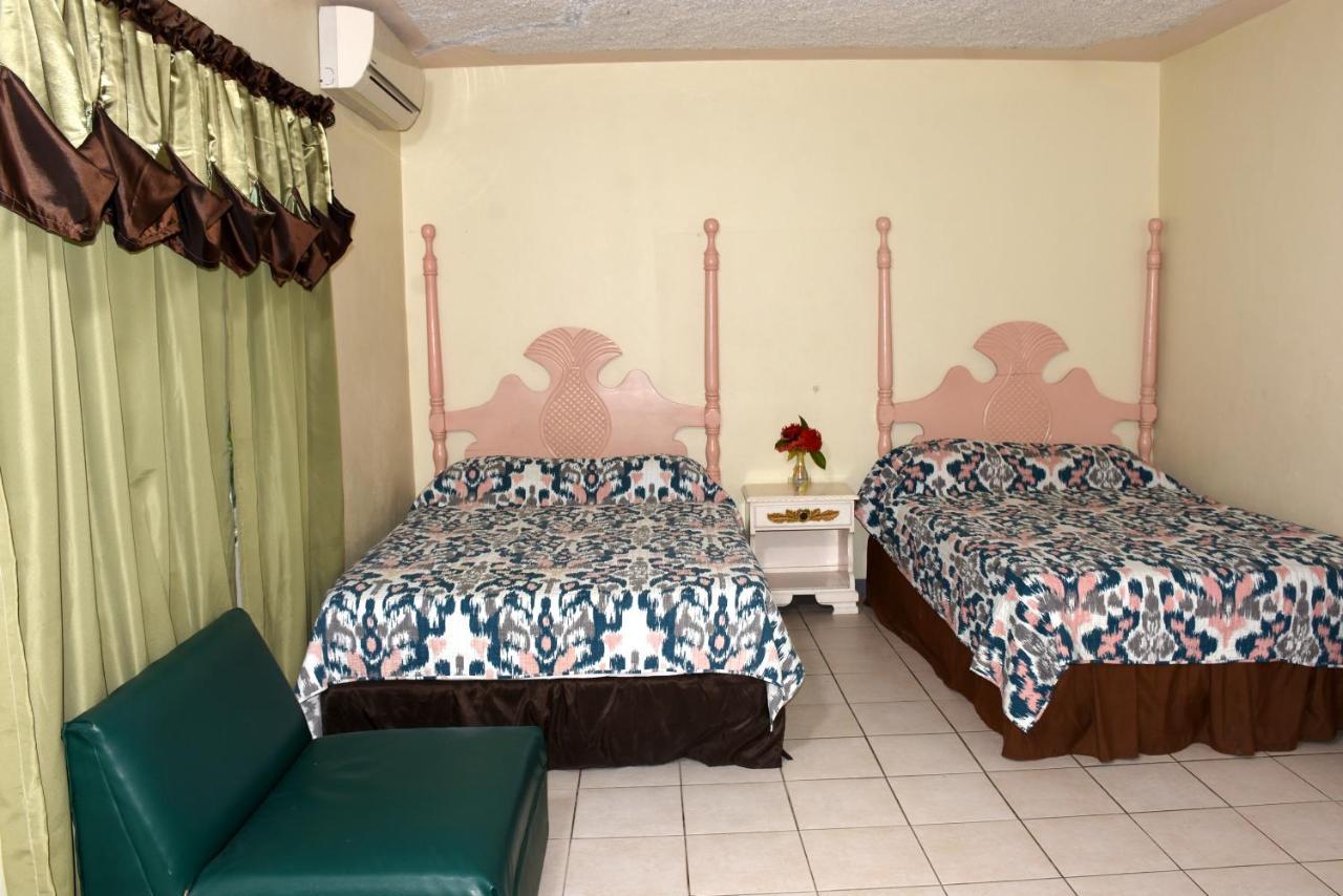 Marine View Hotel Ocho Rios Værelse billede